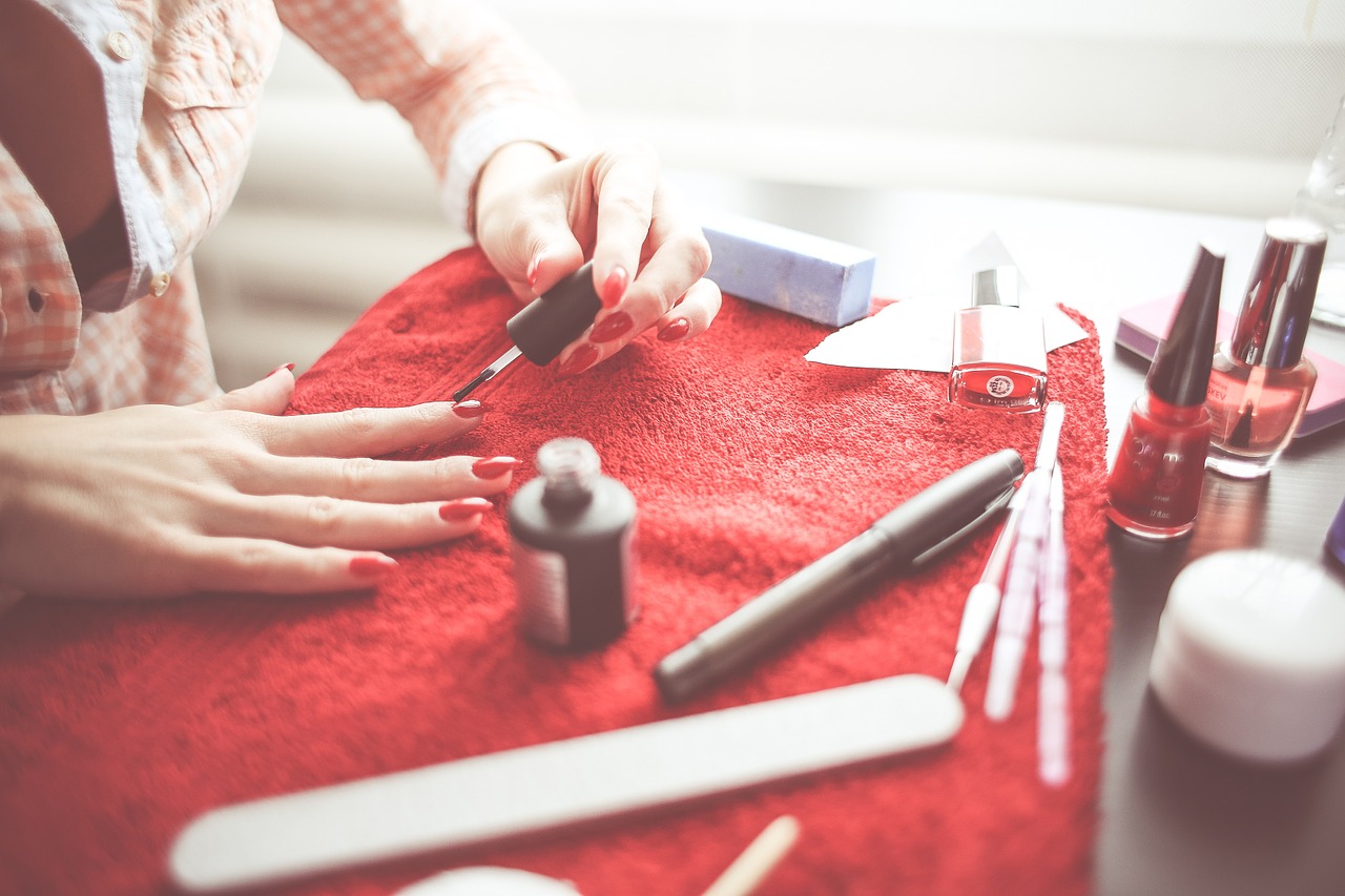 How to Pack a Makeup Vanity